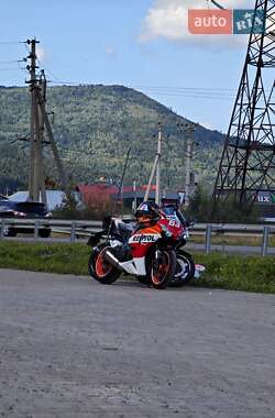 Спортбайк Honda CBR 1000RR 2011 в Львове