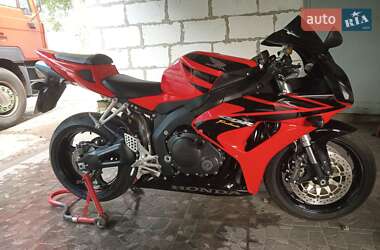 Спортбайк Honda CBR 1000RR 2007 в Межовій