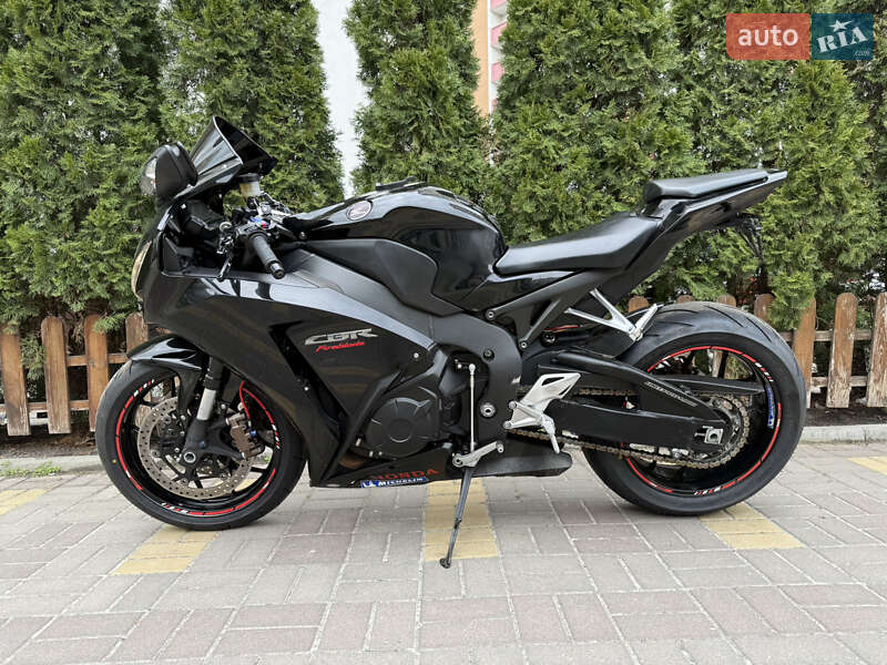 Спортбайк Honda CBR 1000RR 2013 в Киеве