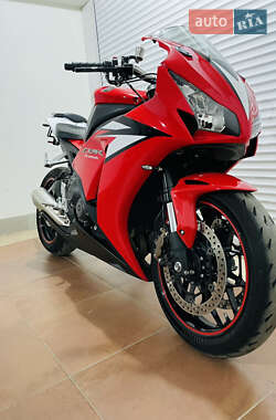 Спортбайк Honda CBR 1000RR 2012 в Киеве