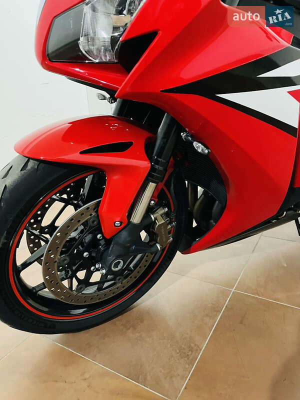 Спортбайк Honda CBR 1000RR 2012 в Києві
