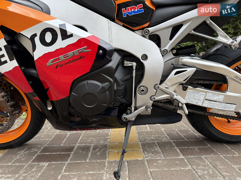 Спортбайк Honda CBR 1000RR 2009 в Киеве фото 5 Спортбайк Honda CBR 1000RR 2009 в Киеве