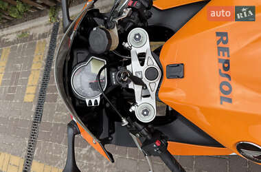 Спортбайк Honda CBR 1000RR 2009 в 