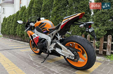 Спортбайк Honda CBR 1000RR 2009 в 
