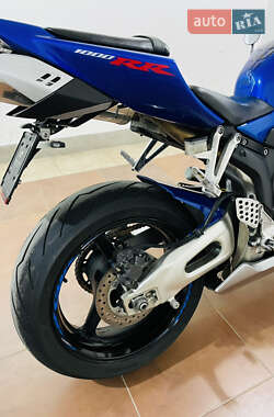Спортбайк Honda CBR 1000RR 2007 в 