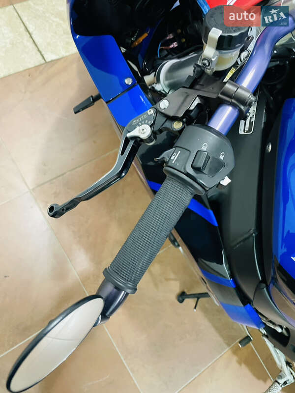 Спортбайк Honda CBR 1000RR 2007 в Киеве