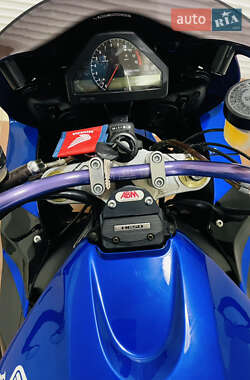 Спортбайк Honda CBR 1000RR 2007 в 