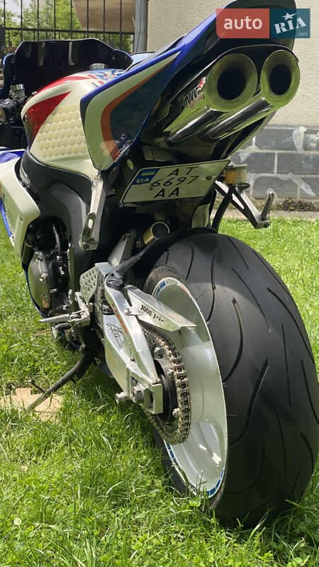 Спортбайк Honda CBR 1000RR 2006 в Ивано-Франковске
