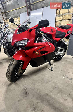 Спортбайк Honda CBR 1000RR 2004 в Житомирі