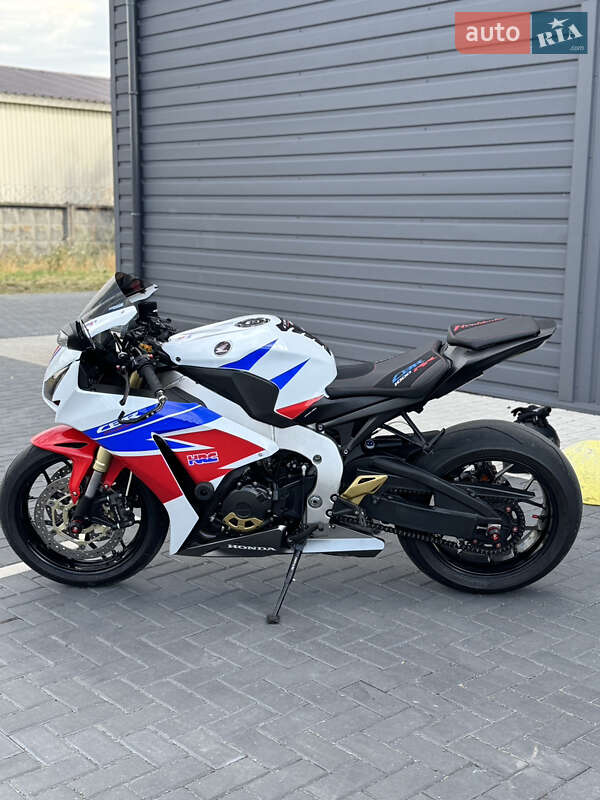 Спортбайк Honda CBR 1000RR 2012 в Кропивницькому