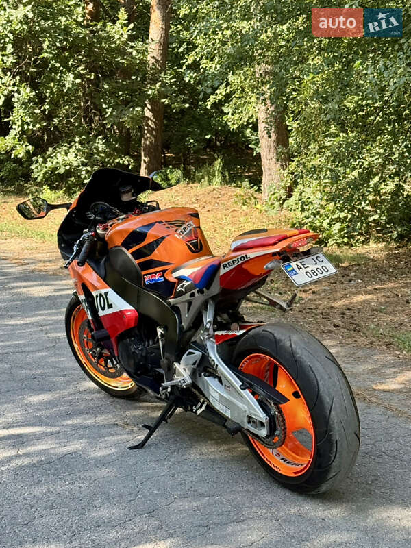 Спортбайк Honda CBR 1000RR 2008 в Новомосковську