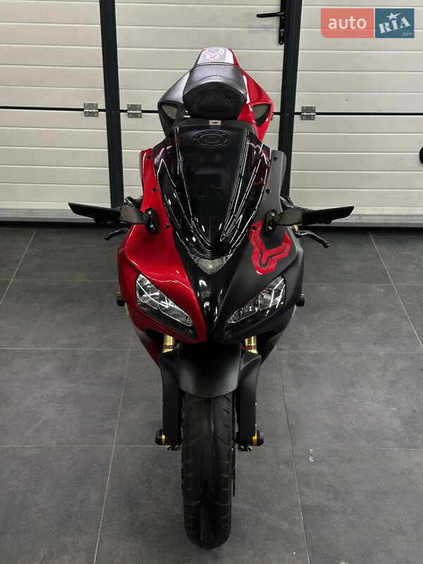 Спортбайк Honda CBR 1000RR 2007 в Киеве фото 3 Спортбайк Honda CBR 1000RR 2007 в Киеве