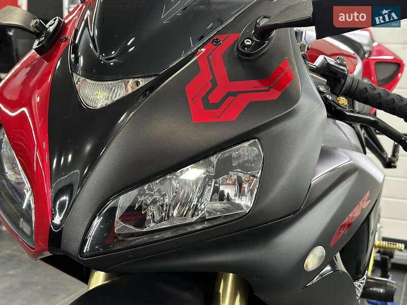 Спортбайк Honda CBR 1000RR 2007 в Киеве фото 9 Спортбайк Honda CBR 1000RR 2007 в Киеве