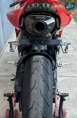 Спортбайк Honda CBR 1000RR 2007 в 