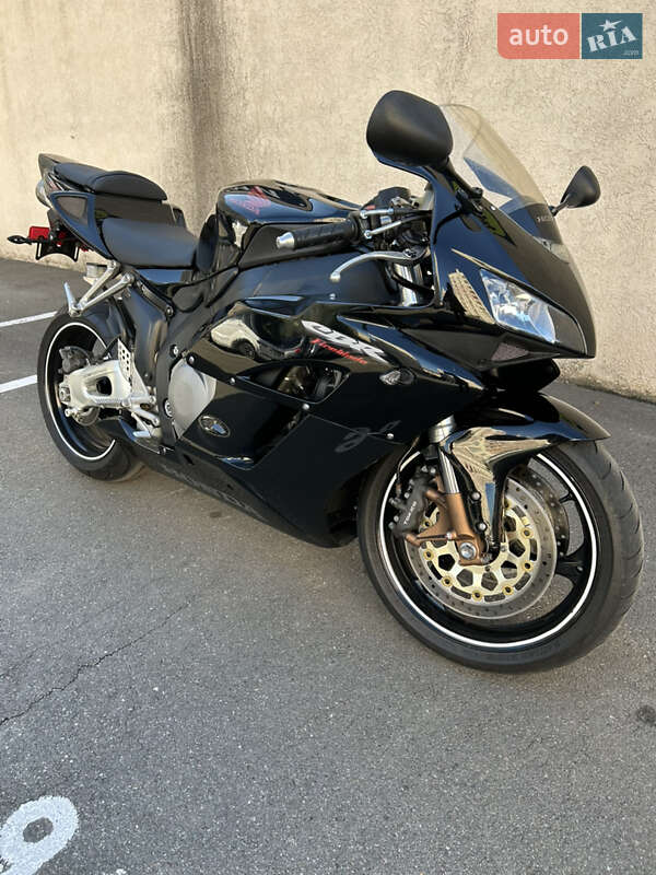 Спортбайк Honda CBR 1000RR 2004 в Києві
