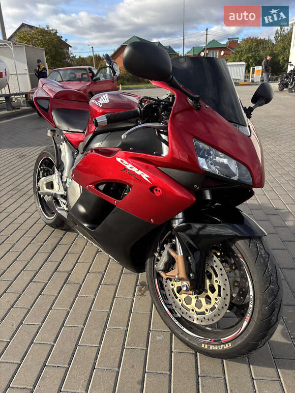Honda CBR 1000RR 2005