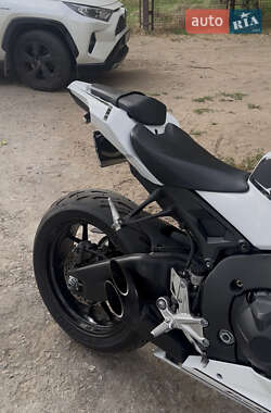Спортбайк Honda CBR 1000RR 2022 в 