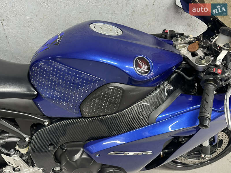 Спортбайк Honda CBR 1000RR 2008 в Ніжині фото 13 Спортбайк Honda CBR 1000RR 2008 в Ніжині
