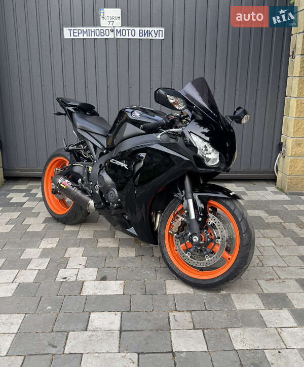 Спортбайк Honda CBR 1000RR 2008 в Новомосковську