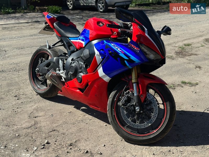 Honda CBR 1000RR 2024