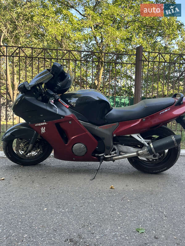 Мотоцикл Спорт-туризм Honda CBR 1100XX Blackbird 2000 в Днепре