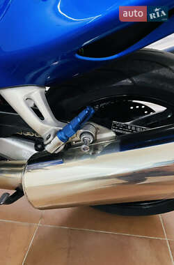 Мотоцикл Спорт-туризм Honda CBR 1100XX 2001 в 