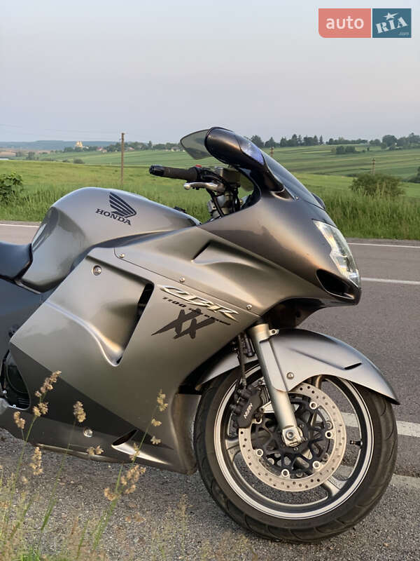 Спортбайк Honda CBR 1100XX 2006 в Рівному фото 6 Спортбайк Honda CBR 1100XX 2006 в Рівному