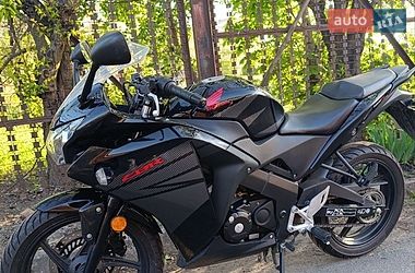 Спортбайк Honda CBR 125R 2016 в Полтаве