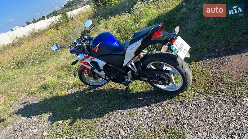 Мотоцикл Многоцелевой (All-round) Honda CBR 250R 2012 в Полтаве
