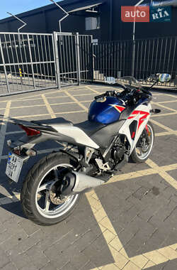 Спортбайк Honda CBR 250R 2012 в Крюковщине