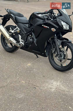 Мотоцикл Спорт-туризм Honda CBR 250R 2014 в Сновську