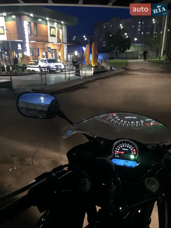 Спортбайк Honda CBR 250R 2012 в 