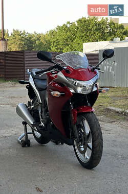 Мотоцикл Спорт-туризм Honda CBR 250R 2011 в 