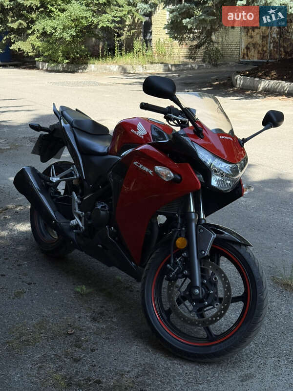 Спортбайк Honda CBR 250R 2014 в Львове