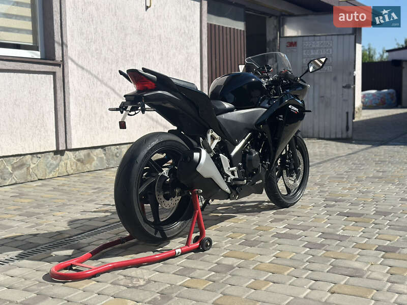 Спортбайк Honda CBR 250R 2013 в Львове