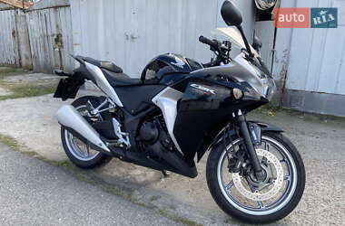 Спортбайк Honda CBR 250R 2012 в 