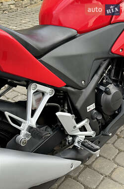 Спортбайк Honda CBR 250R 2016 в 