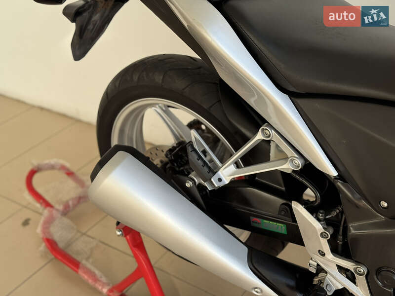 Спортбайк Honda CBR 250R 2015 в Киеве