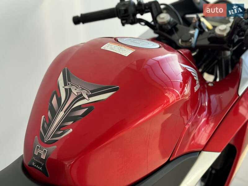 Спортбайк Honda CBR 250R 2015 в Киеве