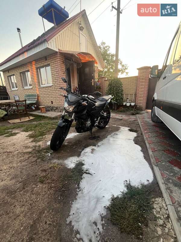 Мотоцикл Классик Honda CBR 250R 2015 в 