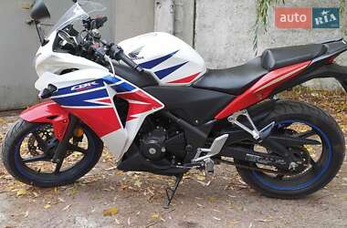 Спортбайк Honda CBR 250R 2014 в Дніпрі Спортбайк Honda CBR 250R 2014 в Дніпрі