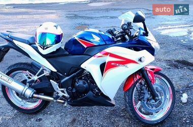 Спортбайк Honda CBR 250R 2011 в Киеве