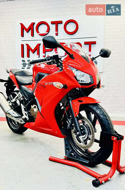 Спортбайк Honda CBR 300R 2022 в Одессе Спортбайк Honda CBR 300R 2022 в Одессе