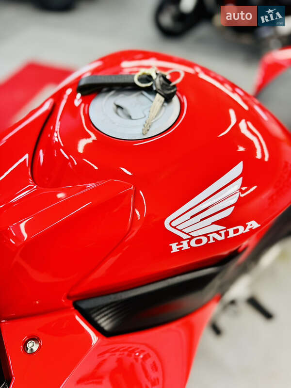 Спортбайк Honda CBR 300R 2022 в Одессе
