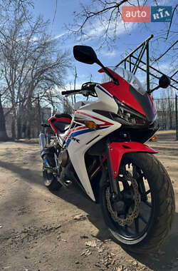 Мотоцикл Спорт-туризм Honda CBR 400R 2016 в 