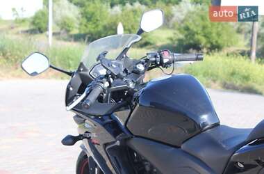Спортбайк Honda CBR 400R 2013 в 