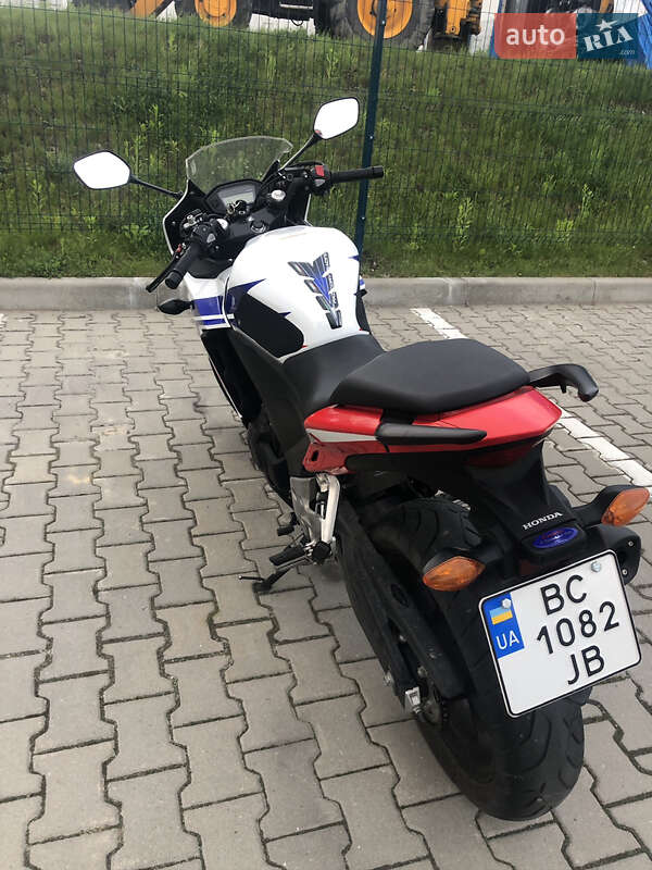 Спортбайк Honda CBR 400R 2013 в Львове