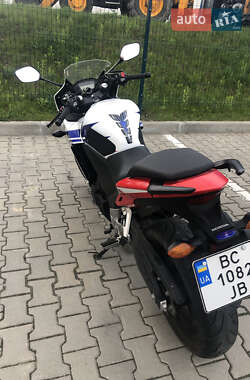 Спортбайк Honda CBR 400R 2013 в 