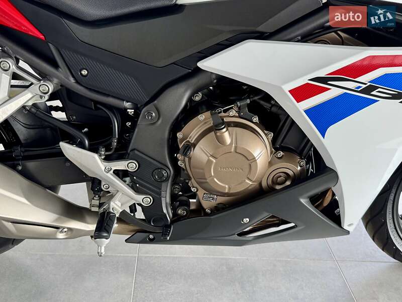 Спортбайк Honda CBR 400R 2017 в Хмельницком