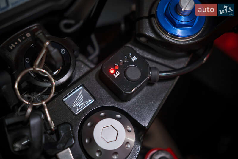 Спортбайк Honda CBR 400R 2015 в Днепре